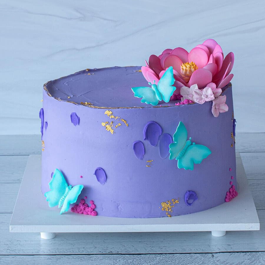 CUSTOM CAKES